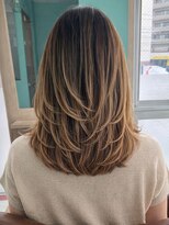 モルト 麻生(molt)&nbsp;海外　韓国風　ハイレイヤーカット