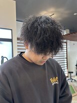 ラフ バイ マグ 南松本(R.A.F. by Mag)&nbsp;春◎20代メンズ爽やかツイストスパイラルパーママッシュ刈り上げ