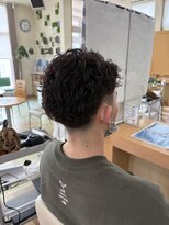 ヒストリー 元住吉(HISTORY)&nbsp;ツイストスパイラルパーマ×刈り上げマッシュショート