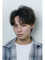 トラスト ザ バーバー 東京駅八重洲店(TRUST the Barber) センターパート/ツーブロックスタイル