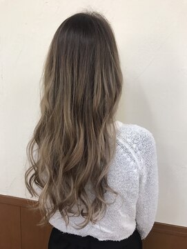 アップル(APPLE) ベージュアッシュグラデーション☆