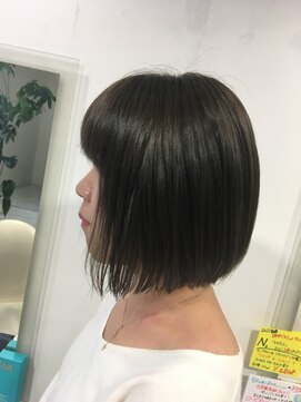 ヘアメイク マキア(HAIR MAKE MAQUIA) 白いニットにぴったり大人可愛い変幻自在ボブ