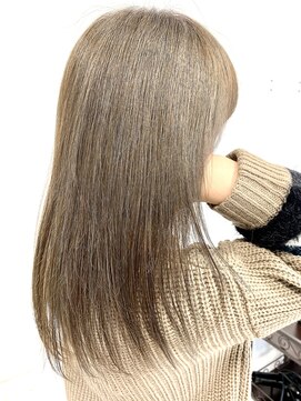 トゥエンティ(twenty) ミルクティーベージュ