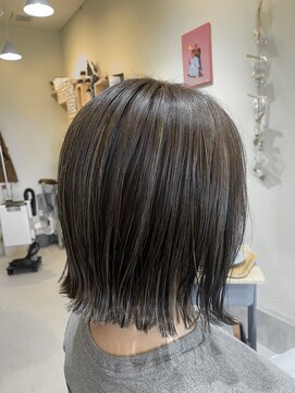 リト(Lit) 【大人可愛い】外ハネボブ　切りっぱなしボブ　ハイライト