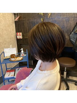 サク(saku) ショートボブ