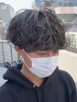 ウェイビーエフティフィフス 横浜西口(WAVEY ft.fifth) 波巻きスパイラルツイストスパイラルパーママッシュメンズヘア