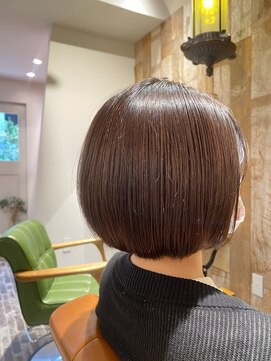 タナココロ 新丸子 バイ ムーン 武蔵小杉(tanacocolo by moon) 9月ブルージュ/ツヤ髪スタイル/イヤリングカラー/ショートボブ