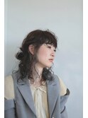 癖毛ミディ