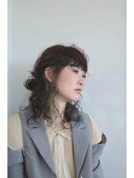 ドォール(d'Or) 癖毛ミディ