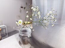 シキ(SHIKI)の雰囲気（季節のお花で癒されるプライベート空間♪学芸大学/ボブ/髪質改善）