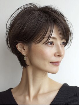 大人ショート　白髪ぼかし　脱白髪染め　白髪染め　40代50代60代