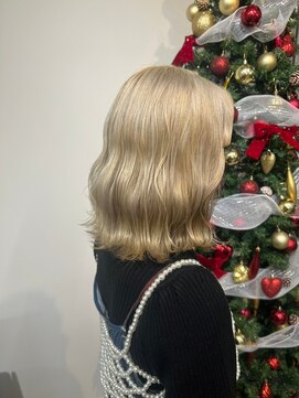 ラヴィズム(LUVISM) 顔周りレイヤー/ダブルカラー/髪質改善/ケアブリーチ万代新潟駅