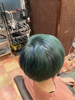 シャンプーボーイ 佐賀(SHAMPOO BOY)&nbsp;ハイトーンの白髪ぼかし（ビビットグリーン）【佐賀美容室】