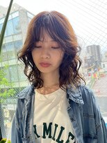 ビハインドザカーテン(BEHIND THE CURTAIN)&nbsp;ミディアムレイヤー×くせ毛風パーマ×オリーブベージュ