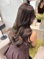 ステア ケース(stair case)&nbsp;韓国赤みなしベージュカラーレイヤーカット髪質改善