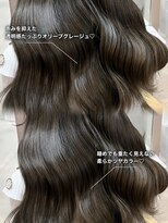 ラビス 池袋(Lovis) ミルクティーブロンド/ダークグレー/ワンホンレイヤー