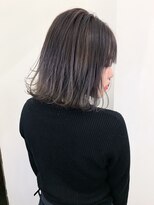 ナイン 麻布十番(NINE)&nbsp;暗髪グレージュ☆外ハネミディアム