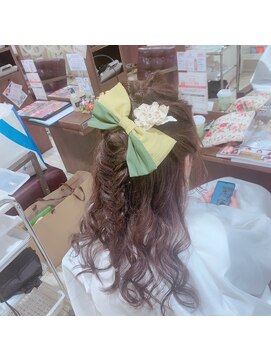 リー ルーチェ 布施(Lee Luce) 袴アレンジ