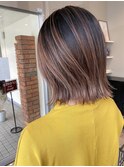 20代30代/大人可愛い/ピンクベージュハイライト/外ハネボブ