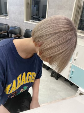ルーブ トウキョウ(Loob. TOKYO) ショートヘアインナーカラー.インナーカラーオレンジ.ボブヘア