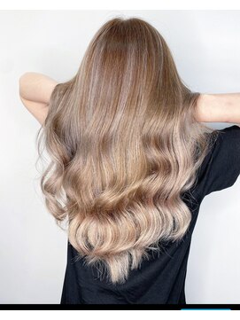 エリーツ 表参道(elyts) 【表参道elyts】3Dミルクティーベージュ