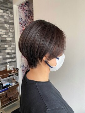 プリームヘアーホワイト(Pleame hair WHITE) ハンサムショートボブ