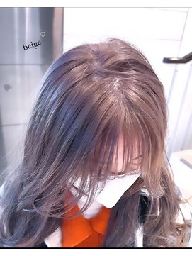 クラメールパリ 福岡(Kraemer Paris) くびレイヤーエモージュデザインカラーシルキーベージュミディ