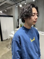 ディセンシー(Dicency)&nbsp;【Dicency】メンズ センターパートウルフ×波巻きパーマ