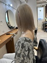 エイトデイズ 三宮駅前店(EIGHT days)&nbsp;Whitebeige