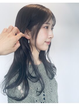 マメ(mame) 抜け感のあるロングヘア