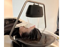 ヘアースタジオ カラーの雰囲気（お湯に包まれる至福の時間♪蓄積し頭皮や髪の汚れをリセット）