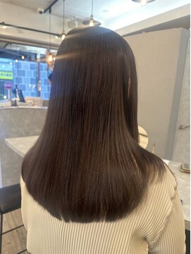 ヴィサージュバスク(VISAGE ba.s.k) 艶のある美髪へ『美髪矯正』