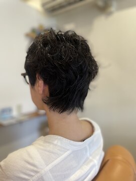 スノウ(snow) アシメなウルフなパーマ