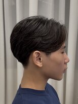 アコロン(acoron.)&nbsp;センターパート/ニュアンスパーマ/毛流れ/10代/池袋メンズカット