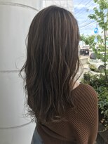 ジップ 緑店(zip)&nbsp;濃グレージュハイライト1ヶ月後色落ち×20代ナチュラル可愛い