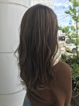 ジップ 緑店(zip) 濃グレージュハイライト1ヶ月後色落ち×20代ナチュラル可愛い