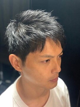 ミリオンバックス 上野(Million Bucks) フェードカット/かき上げ/サイドパート<理容室>[メンズ/上野]