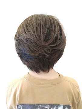 ピールアーク(peal ark) 30代40代★シークレットハイライト×アッシュ♪ハンサムショート