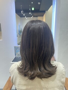 シードバイシャムロック(SEED by Shamrock) 透明感　グレージュカラー×ロブ