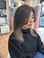 ブルーム コスタ(Blume COSTA) イヤリングカラーが可愛い！外はねミディ♪