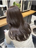 柔らかく赤みを消す◎オリーブブラウン