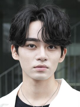 フィフス トウキョウ (fifth TOKYO) 渋谷ルーズパーマメンズカットセンターパートウルフマッシュ