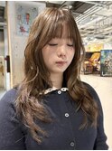 レイヤーカットハッシュカットブリーチカラーベージュカラー