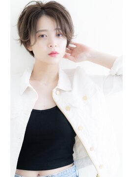 ミリュウ(Milieu) 束感ショート