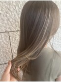 大人かわいい/レイヤーロング/グレーベージュ/前髪パーマ/我孫子