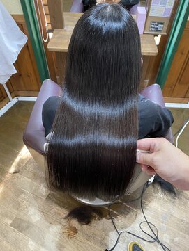 エルパライソ 鯖江店(Elparaiso) 鯖江/髪質改善/艶髪ロング/白髪ぼかし/ダメージレス/