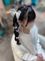 リエラ 新宿(RIERA)&nbsp;編み込みカチューシャハートサイドポニー