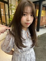 フルール(hair place Fleur)&nbsp;レイヤーカット×オリーブベージュ