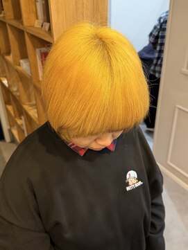 イエロー×ベージュ