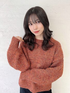 オーロ 西大寺店(ORO) オールシーズン向けのレイヤースタイル